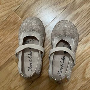 Baby ballerina flats sparkly gold size 5!